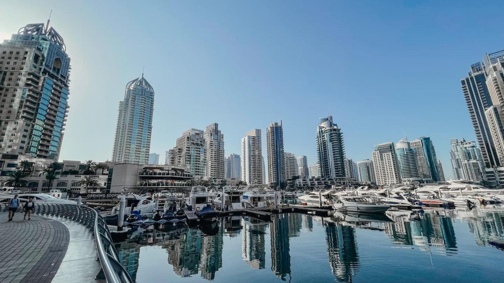 Charming Warm Suite With Amazing Views Of The City Dubaj Kültér fotó